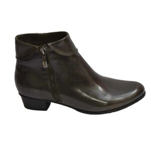 Regarde Le Ciel Stefany Olive Leather Booties Size 37/7